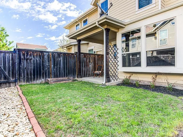 7508 Easy Wind Dr — Photo 11