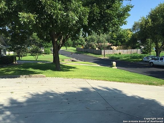 4th image of 3314 Shady Springs Dr
