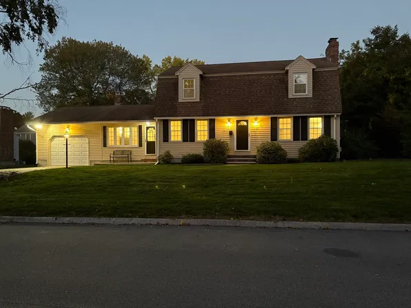 65 Surrey Ln, Lowell, MA 01852
