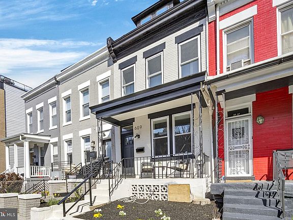 3rd image of 609 Harvard St NW