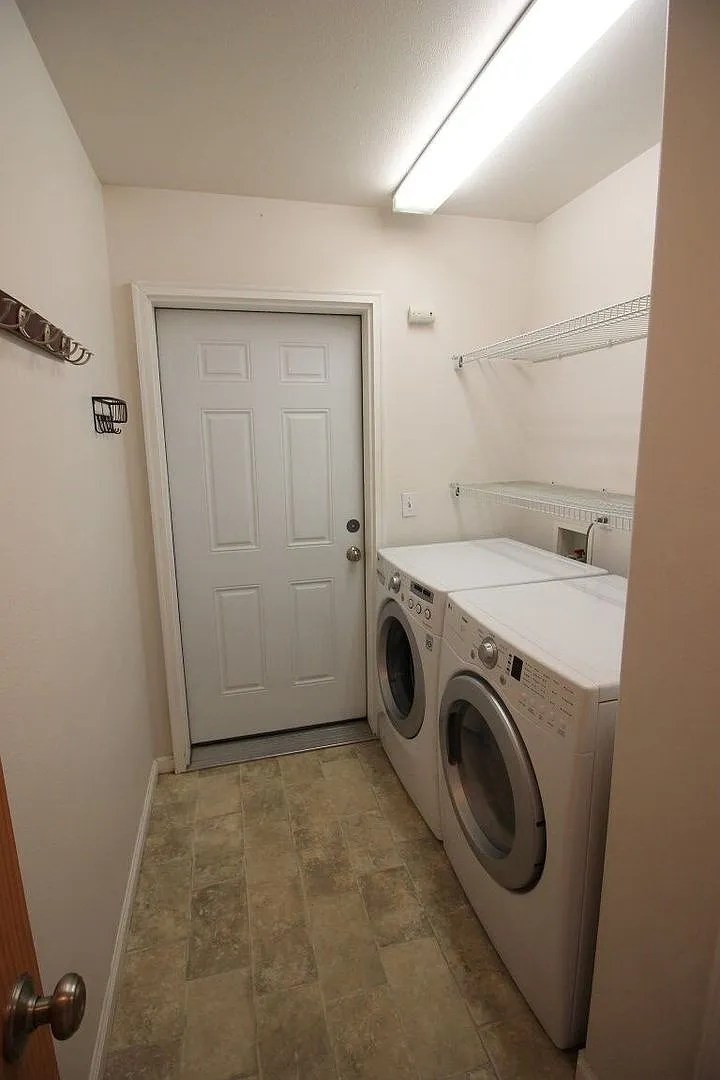 3 Bed/2Ba/2Car heated garage in North Pole. Pets Friendly! — Photo 3