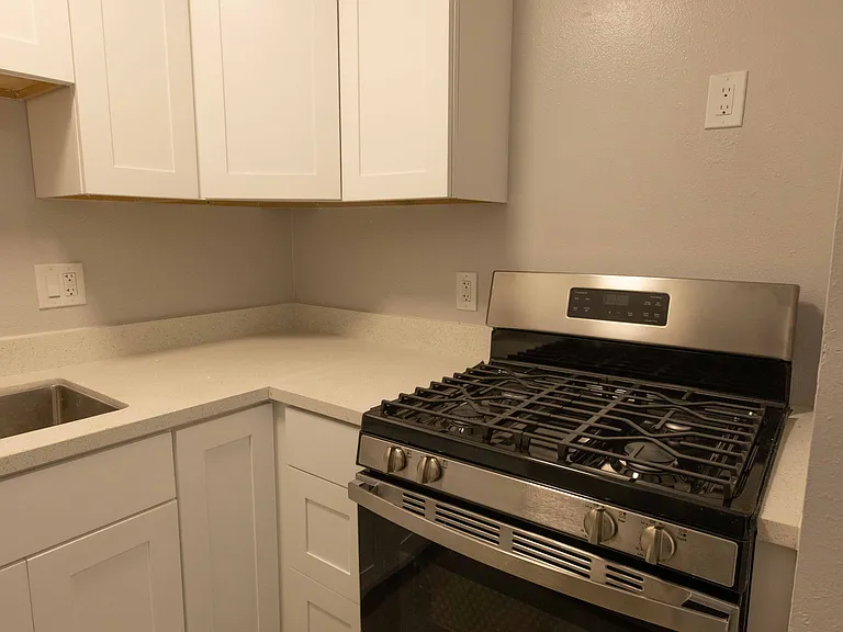 5400 Highland Ave #2 — Photo 3