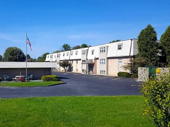 1720 Carriage Ln APT 303