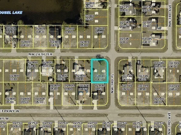 318 NW 24th Ter, Cape Coral, FL 33993