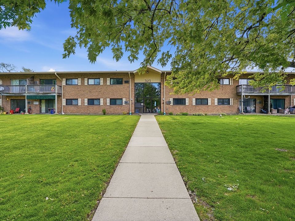 1st image of 7413 Brookdale Dr APT 212