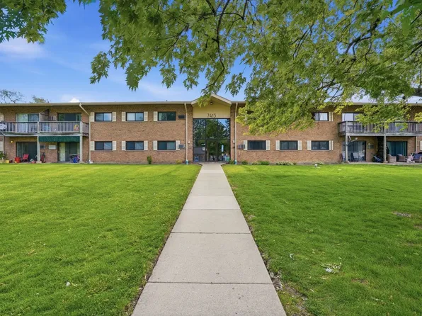 7413 Brookdale Dr APT 212, Darien, IL 60561