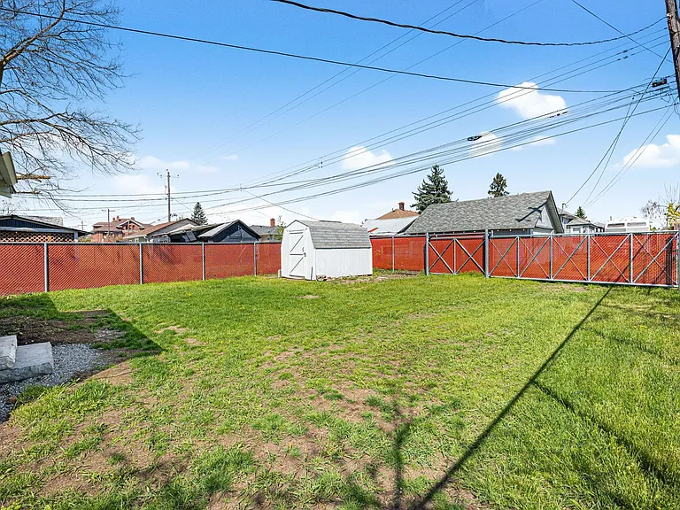 709 E Kiernan Ave — Photo 21