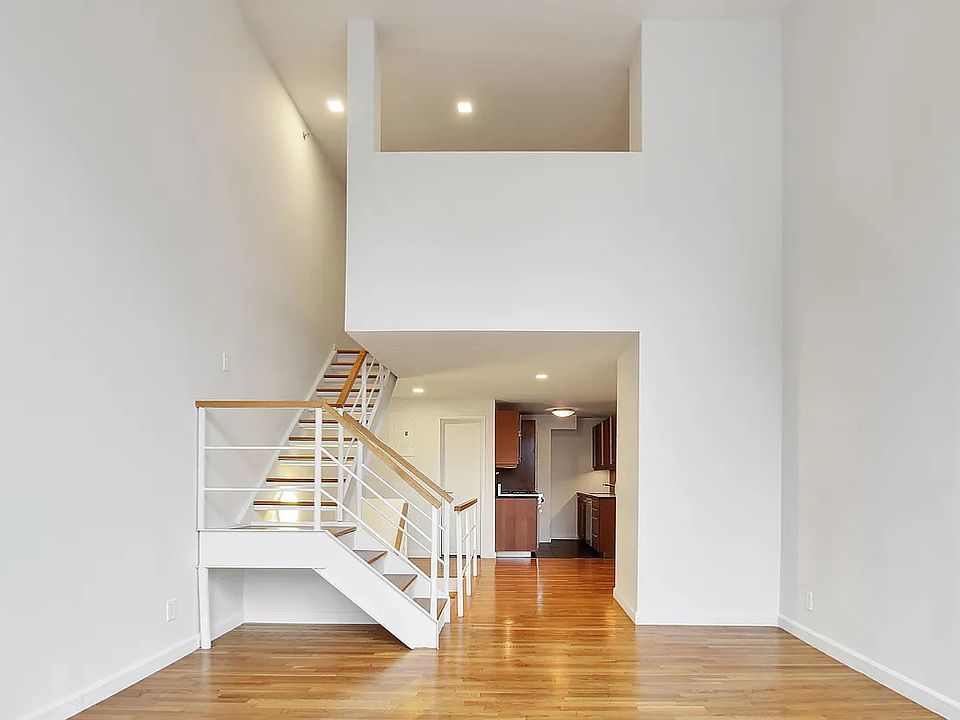 1st image of 305 2nd Ave APT 509