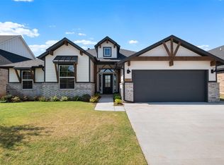 10516 NW 33rd Pl, Yukon, OK 73099