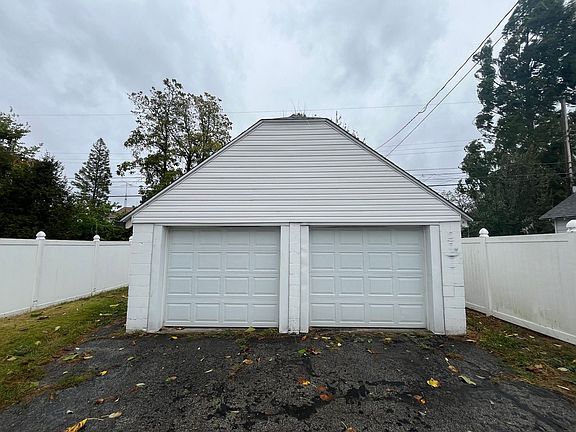 2nd image of 2102 Fauver Ave