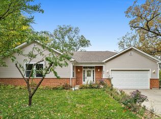 7905 Island Ln, Wonder Lake, IL 60097