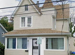 14 Clinton Ave, Inwood, NY 11096