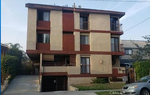 415 W Stocker St #102 Photo 1