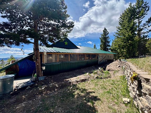 4th image of 309 Wapiti Trl