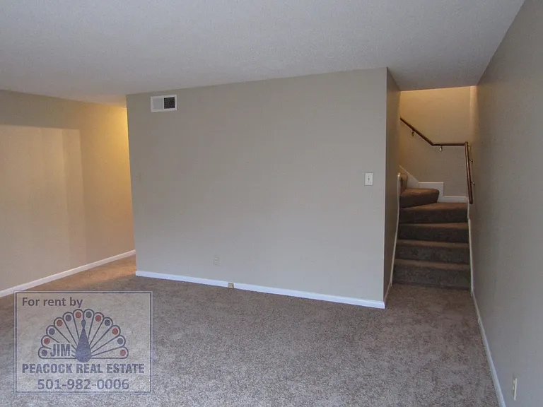 15 Laramie Cv — Photo 3