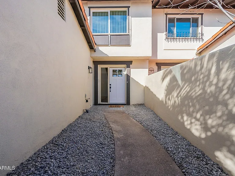 938 W Mission Ln — Photo 35