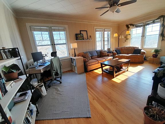 3rd image of 93 Lexington Pkwy S APT 301