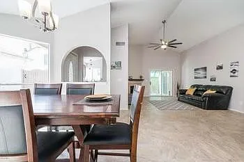 409 E Topeka Dr — Photo 10