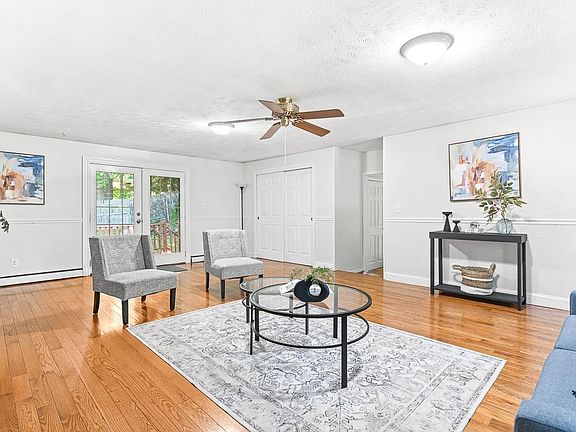 5th image of 10 Oakdale Avenue