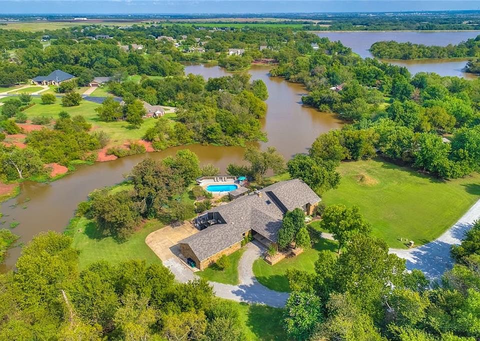 1st image of 15316 Sherri Ln
