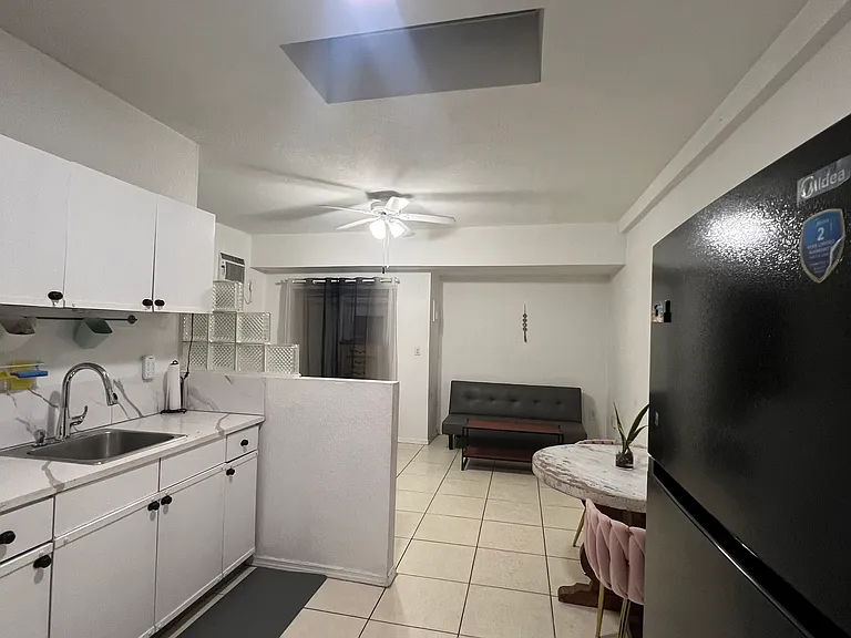 370 NE 166th St #C — Photo 22