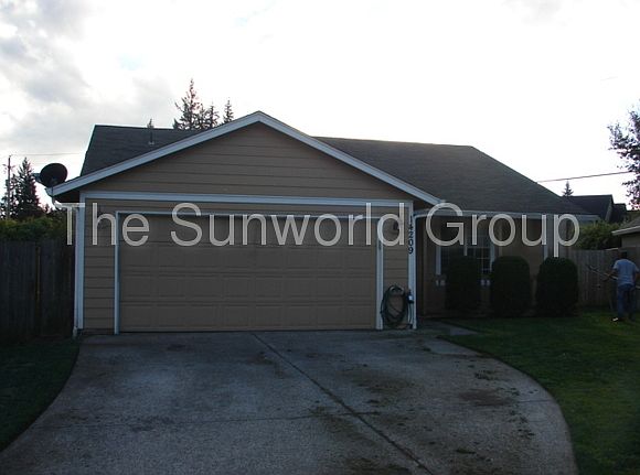 1st image of 14209 NE 81st St