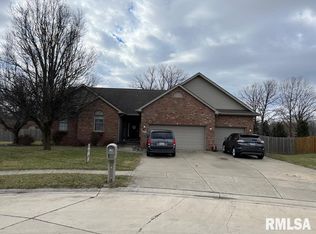 257 Prairie Grass Rd, Chatham, IL 62629