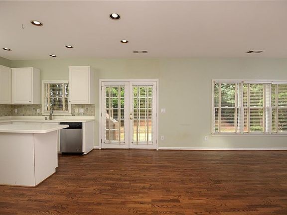 4th image of 4832 Clay Brooke Dr SE