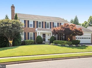 2768 Mansway Dr, Herndon, VA 20171