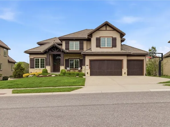 11604 W 164th Pl, Overland Park, KS 66221