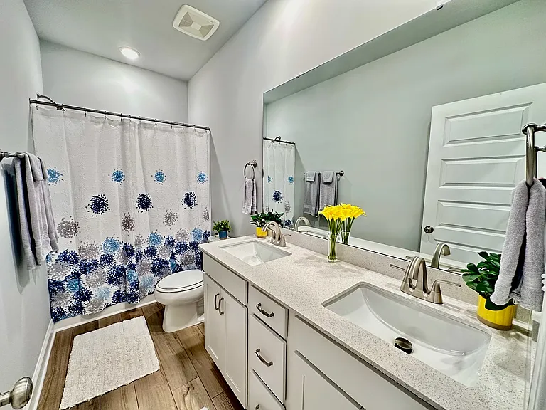 1253 S Blount St #201 — Photo 19