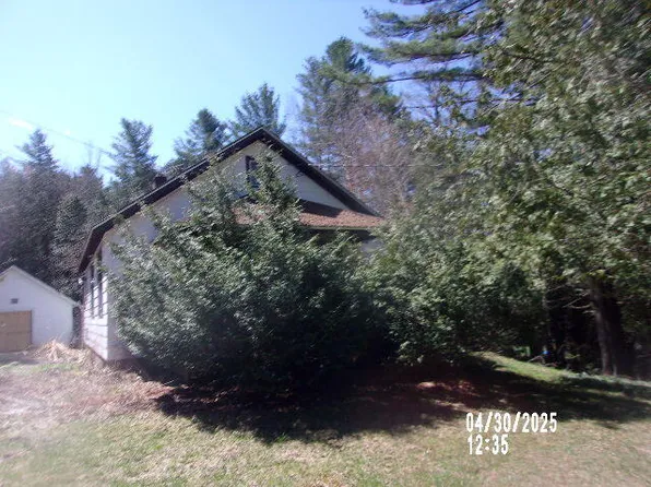 5579 Nys Rte #28N, Newcomb, NY 12852