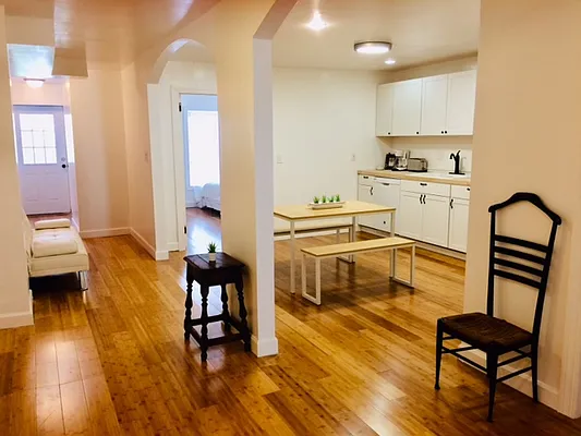 Rented by Owner | media 9