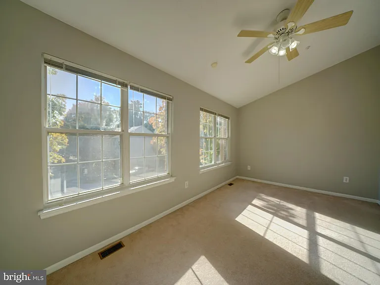 9314 Lawson Ln — Photo 22