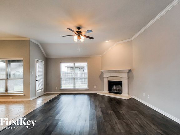 4th image of 916 Canterbury Dr
