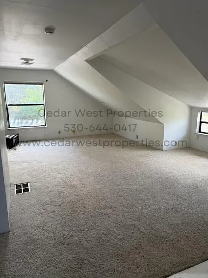 975 Coleman St — Photo 15