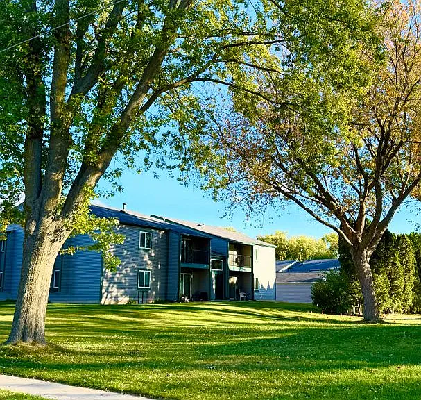 Elkhorn Village Apartments | 1 & 2 Bedroom Apartments in Elkhorn, WI Heat Included — Photo 22