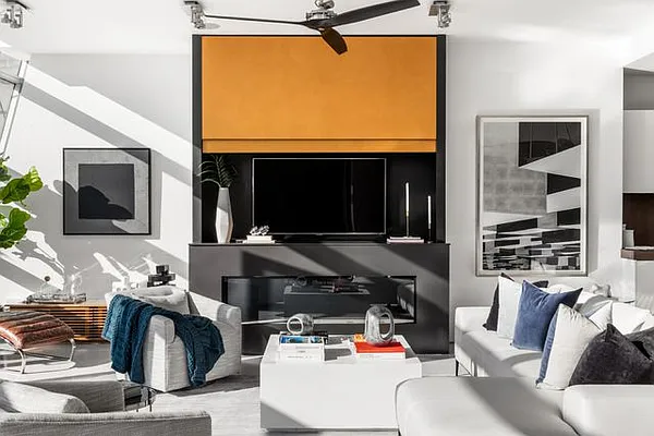 Sold by Compass | media 20