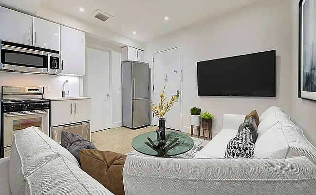 Rented by REAL New York | media 6