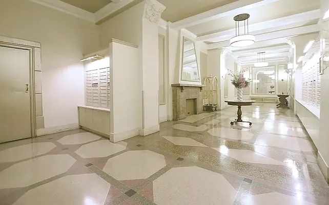 Rented by Manhattan Realty Group | media 6