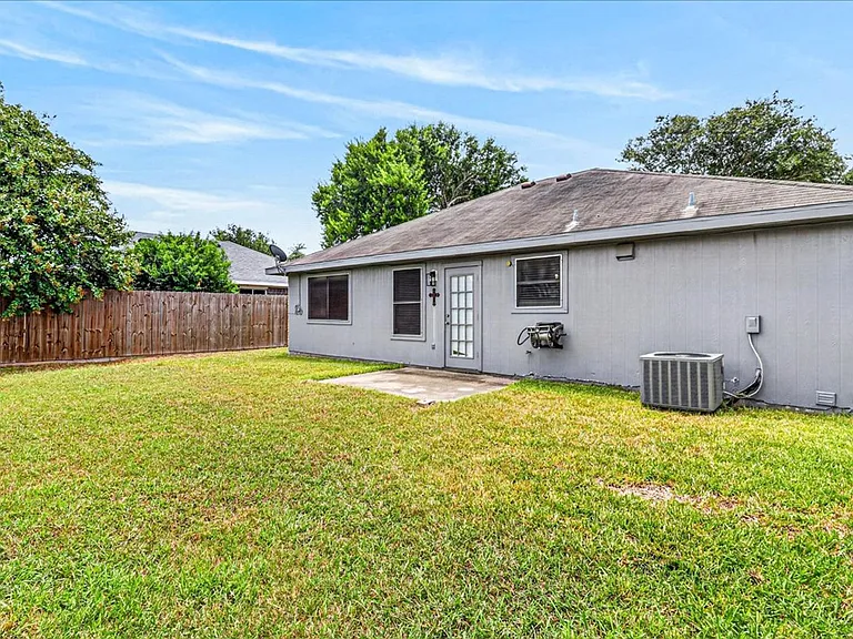6810 Blue Skyway Dr — Photo 38