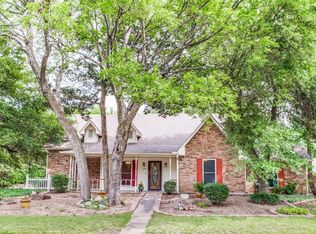 1499 Kari Ann Dr, Cedar Hill, TX 75104