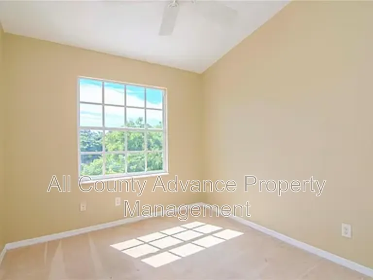 1532 Chateaux De Ville Ct — Photo 8