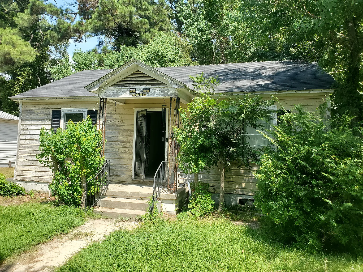 2 bed, 832 sqft, $770 — Photo 2