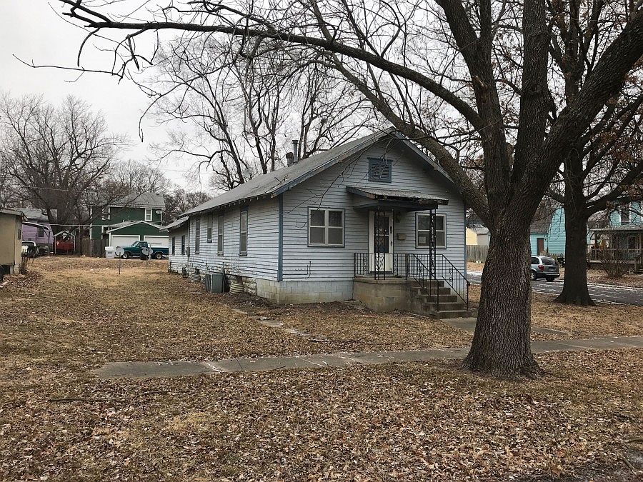 2nd image of 110 E Shawnee St