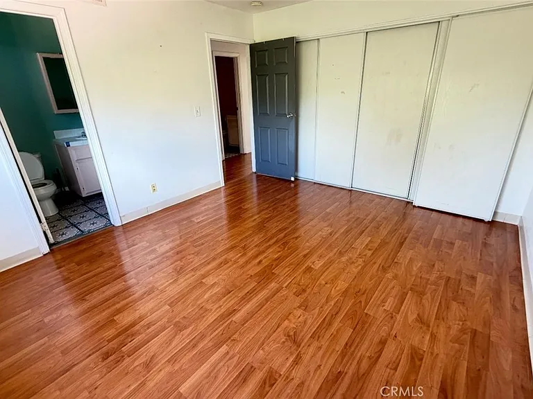 4880 Pacific Ave — Photo 3
