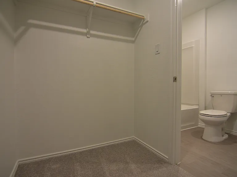 409 Keefer Ln — Photo 126