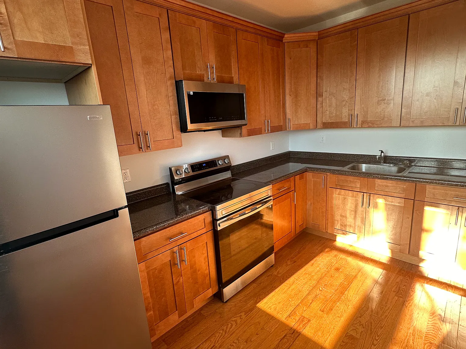 1 bed, $2,200 — Photo 2
