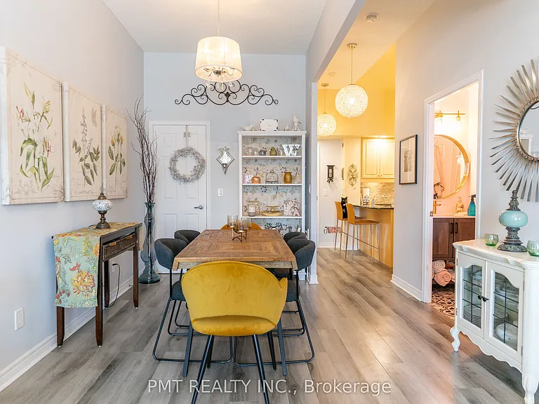 60 Fairfax Cres #111 — Photo 6