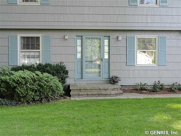 2nd image of 5 Log Cabin Cir